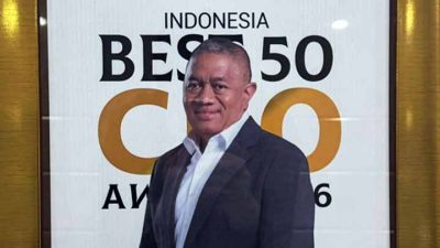 Presdir JNE Raih Penghargaan Indonesia Best 50 CEO Awards 2026